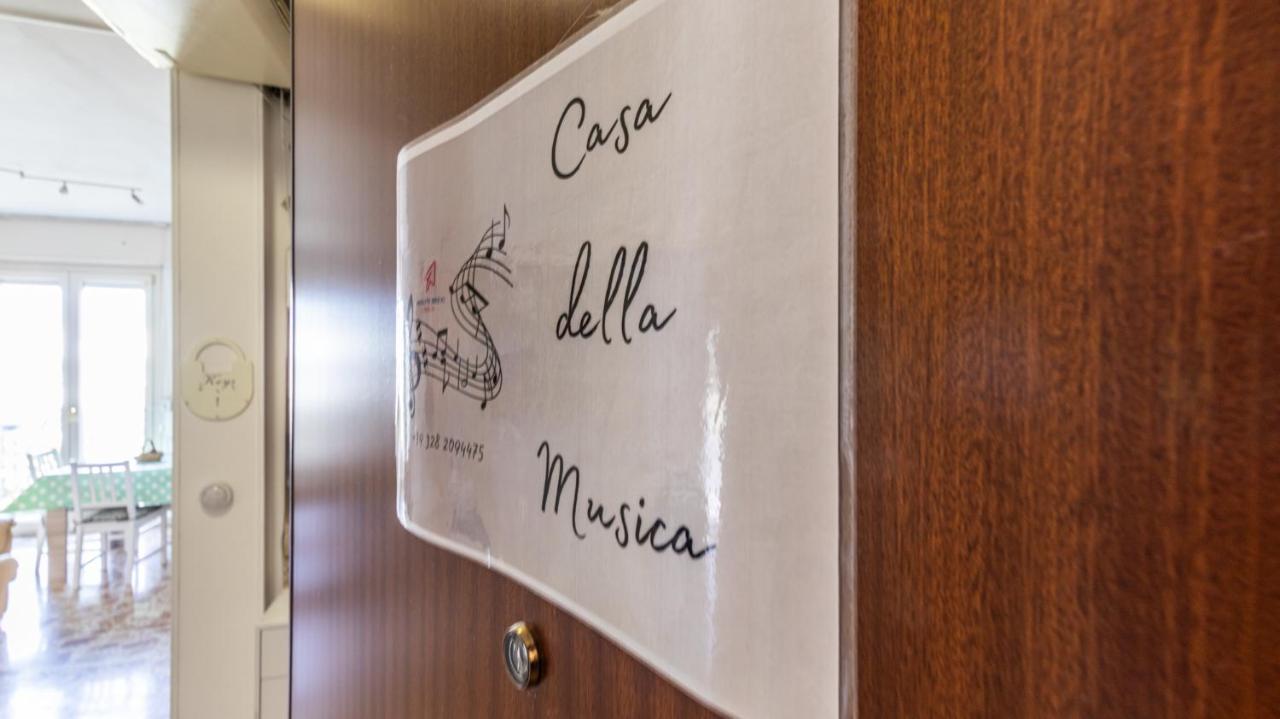 Casa Della Musica - Affitti Brevi Italia Hotel Modena Exterior photo